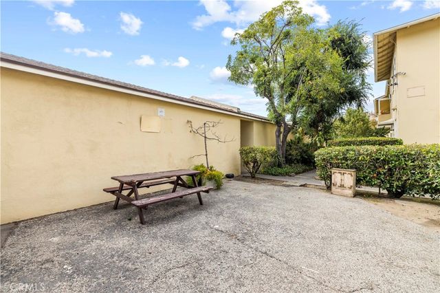 527 E Maple, Glendale, CA 91205