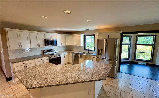 11379 Woodiebrook Road, Chardon, OH 44024