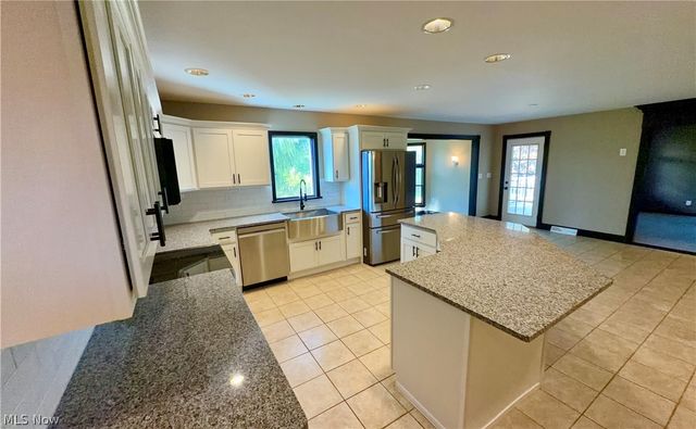 11379 Woodiebrook Road, Chardon, OH 44024