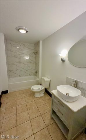 11379 Woodiebrook Road, Chardon, OH 44024