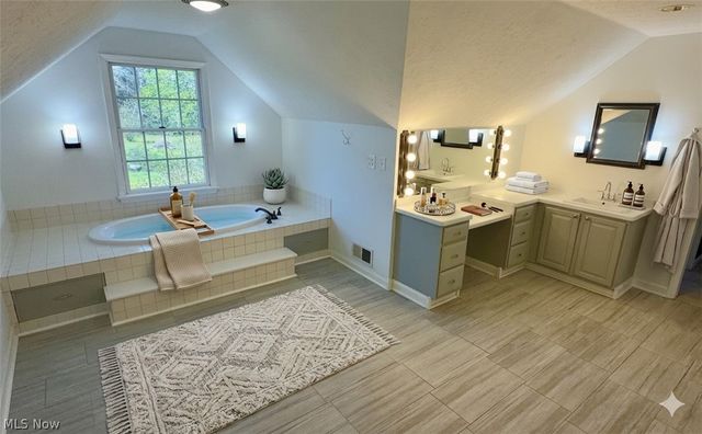 11379 Woodiebrook Road, Chardon, OH 44024