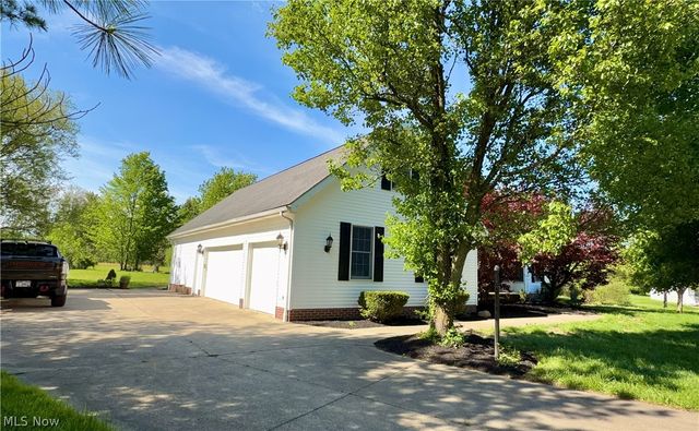 11379 Woodiebrook Road, Chardon, OH 44024