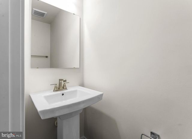 117 HAWLINGS RIVER RD, Laurel, MD 20708