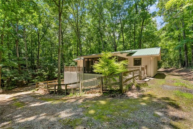 1029 White Pine Lane, Townville, SC 29689