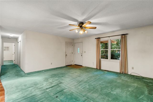 1029 White Pine Lane, Townville, SC 29689