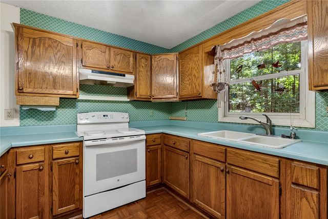 1029 White Pine Lane, Townville, SC 29689