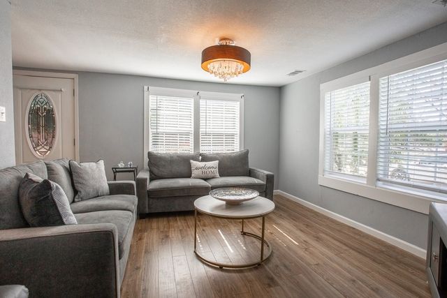 519 Taylor Street, Arlington, TX 76011