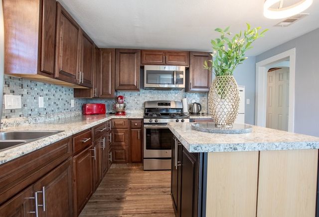 519 Taylor Street, Arlington, TX 76011