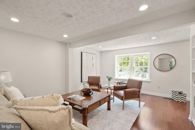1694 SIERRA WOODS CT, Reston, VA 20194