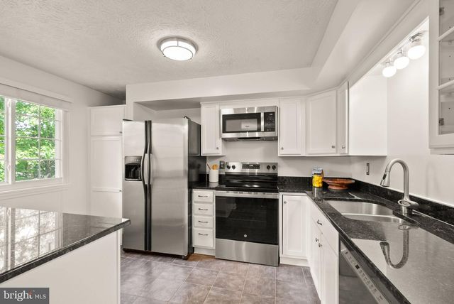 1694 SIERRA WOODS CT, Reston, VA 20194