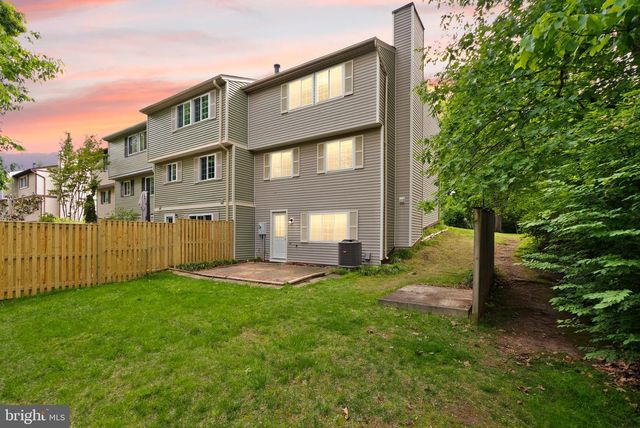 1694 SIERRA WOODS CT, Reston, VA 20194