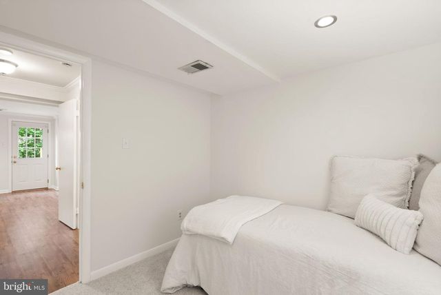 1694 SIERRA WOODS CT, Reston, VA 20194