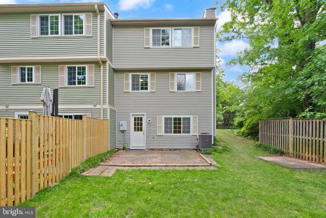 1694 SIERRA WOODS CT, Reston, VA 20194