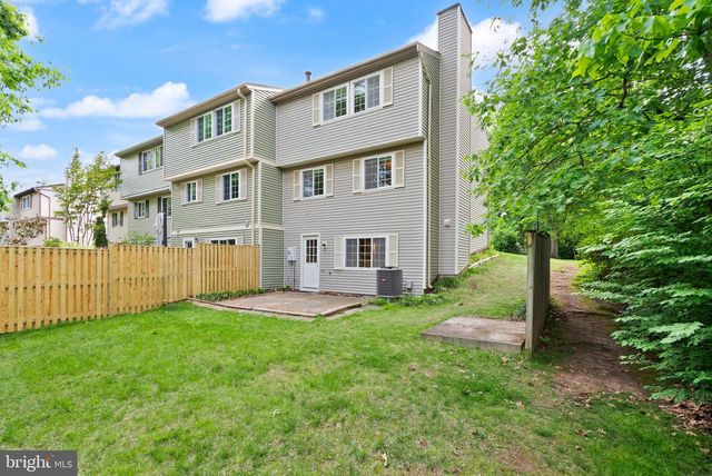 1694 SIERRA WOODS CT, Reston, VA 20194