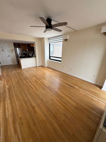 116-24 Grosvenor 11D, Kew Gardens, NY 11418