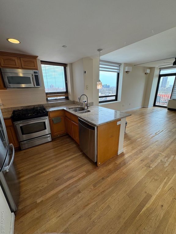 116-24 Grosvenor 11D, Kew Gardens, NY 11418