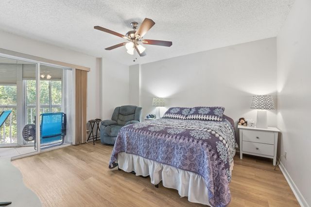 3146 Via Poinciana 307, Lake Worth, FL 33467