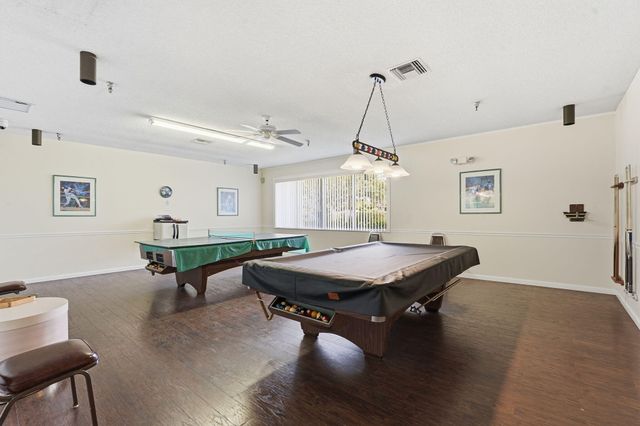 3146 Via Poinciana 307, Lake Worth, FL 33467