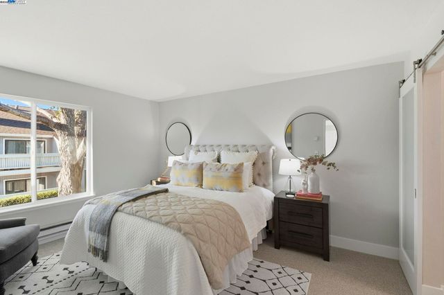 160 Schooner Ct, Richmond, CA 94804