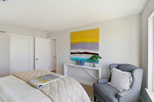 160 Schooner Ct, Richmond, CA 94804