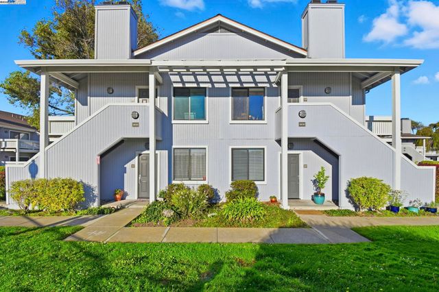 160 Schooner Ct, Richmond, CA 94804