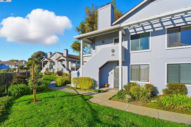 160 Schooner Ct, Richmond, CA 94804
