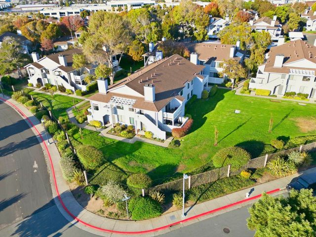 160 Schooner Ct, Richmond, CA 94804