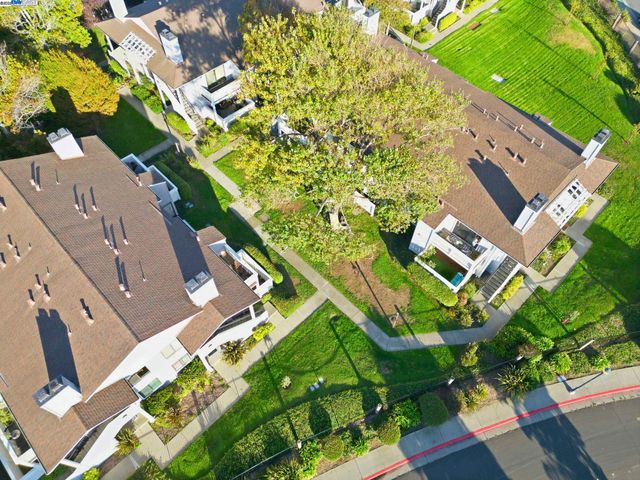 160 Schooner Ct, Richmond, CA 94804