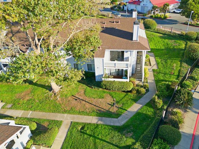 160 Schooner Ct, Richmond, CA 94804