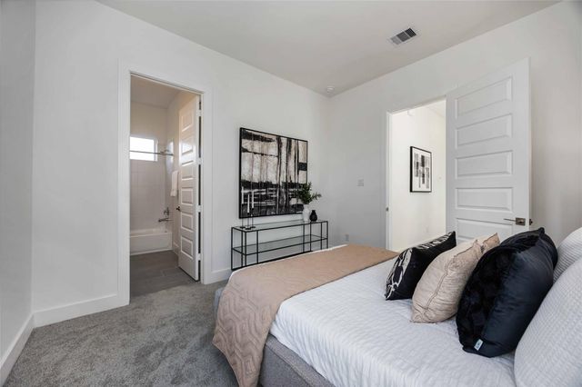 4415 Caroline St, Houston, TX 77004