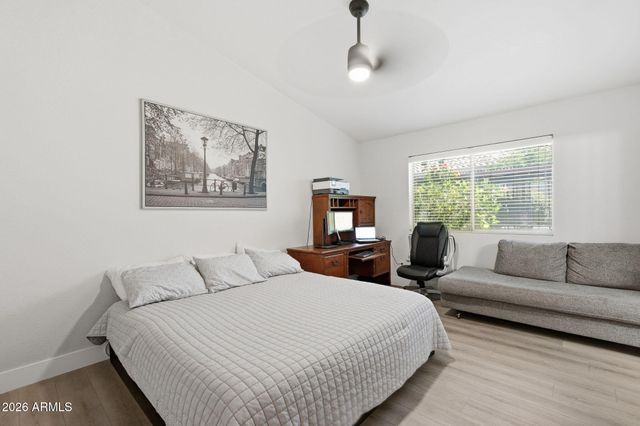 3607 W FIREHAWK Drive, Glendale, AZ 85308