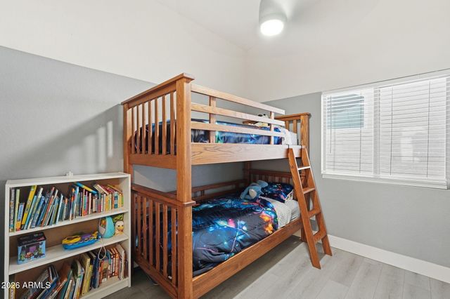 3607 W FIREHAWK Drive, Glendale, AZ 85308