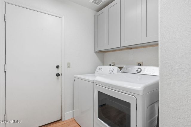 3607 W FIREHAWK Drive, Glendale, AZ 85308