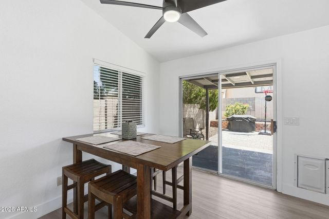 3607 W FIREHAWK Drive, Glendale, AZ 85308