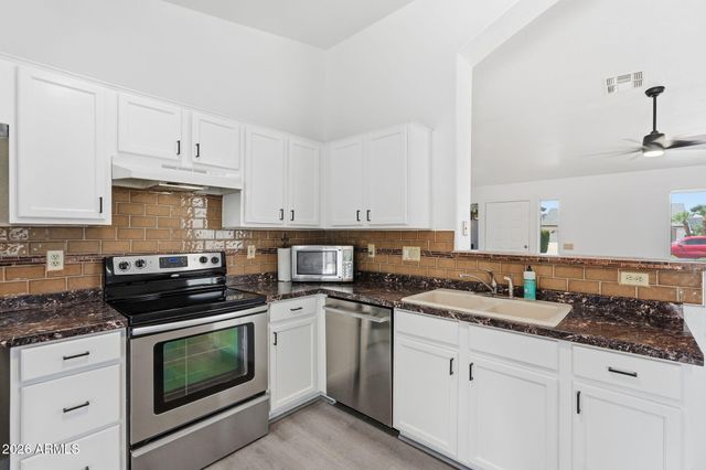 3607 W FIREHAWK Drive, Glendale, AZ 85308