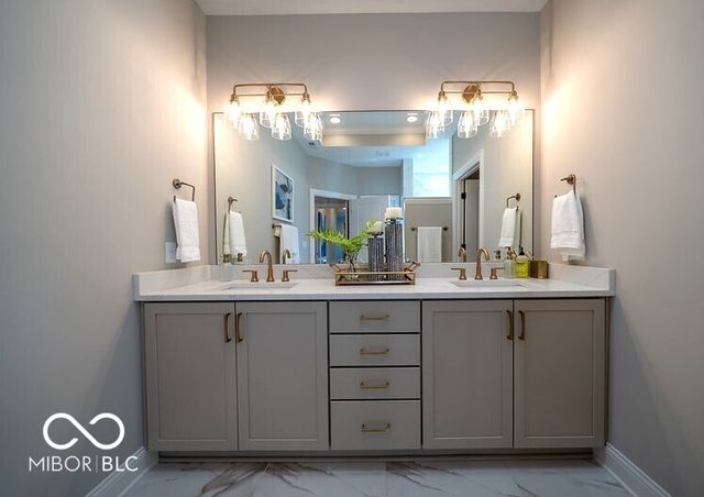 7086 Yosemite Drive, Zionsville, IN 46077