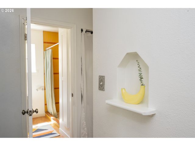 3004 Se 65TH Ave, Portland, OR 97206