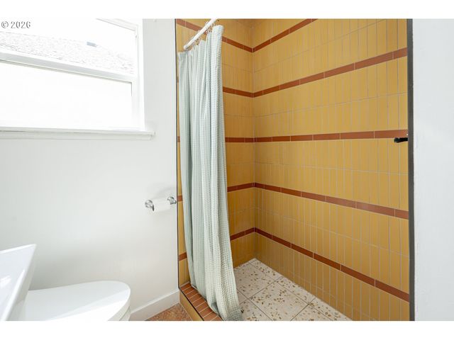 3004 Se 65TH Ave, Portland, OR 97206