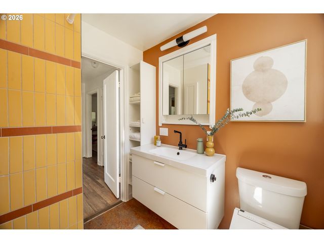 3004 Se 65TH Ave, Portland, OR 97206