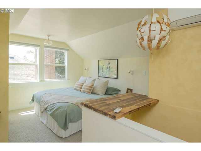 3004 Se 65TH Ave, Portland, OR 97206
