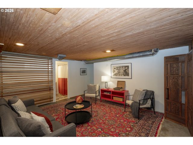 3004 Se 65TH Ave, Portland, OR 97206