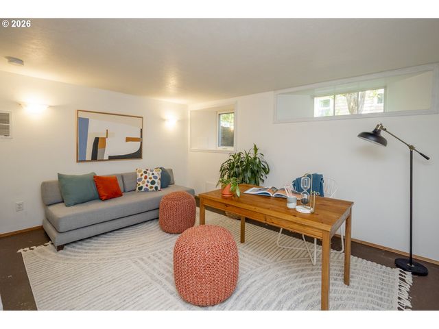 3004 Se 65TH Ave, Portland, OR 97206