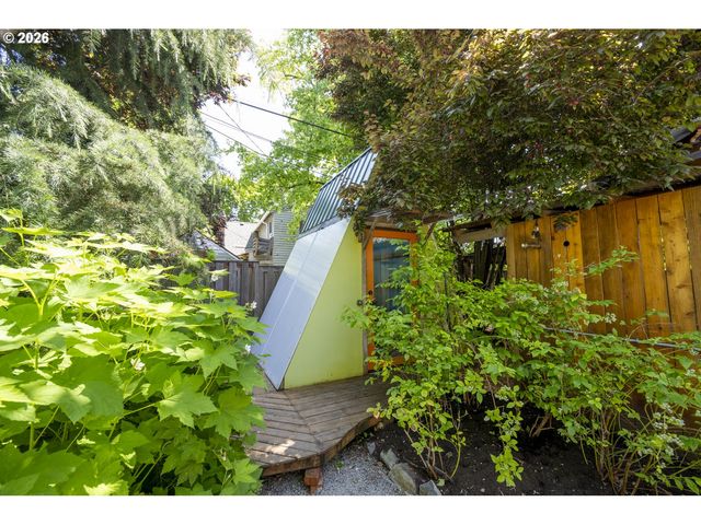3004 Se 65TH Ave, Portland, OR 97206