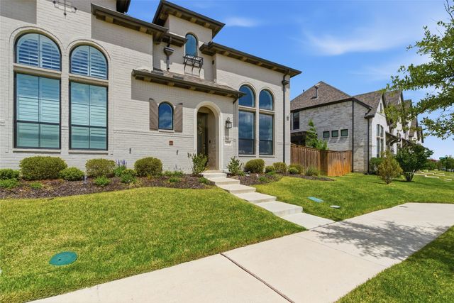 2353 Longspur Drive, Fort Worth, TX 76008