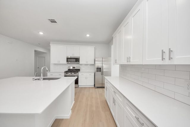 7723 Smooth Valley Court, Rosharon, TX 77583