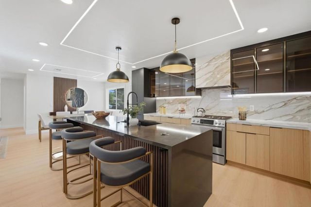 390 Lawndale Avenue, Campbell, CA 95008