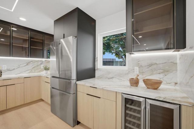 390 Lawndale Avenue, Campbell, CA 95008