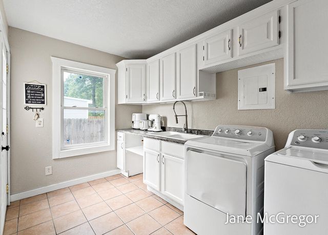 55 S Dengler Road, Muskegon, MI 49442