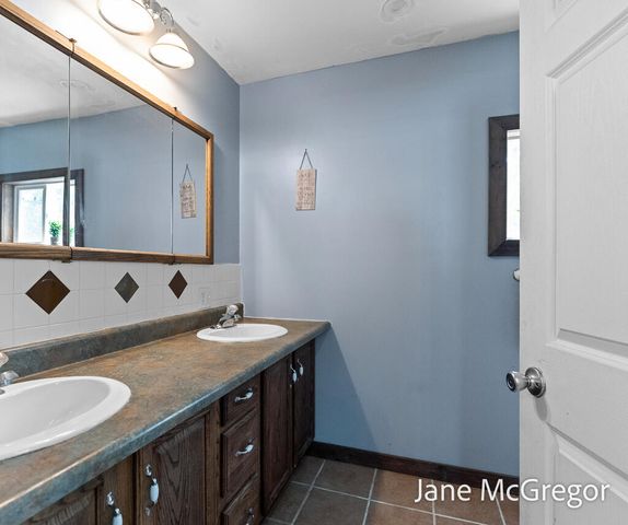 55 S Dengler Road, Muskegon, MI 49442