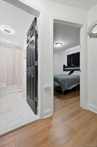 19630 Broadacres Street, Clinton Township, MI 48035